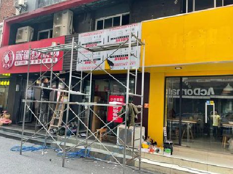 泰州制作广告招牌如何避免它发黄？